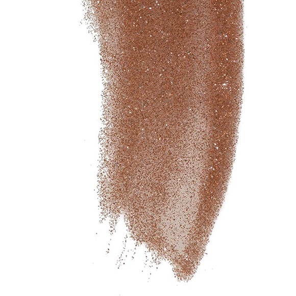 🌸Be a Bombshell pout potion on fleek color - Picture 2 of 4